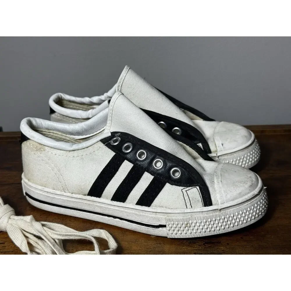 VTG 60s Converse Chuck Taylor Canvas Sneakers Made in USA Size 1.5 Rare 3 Stripe